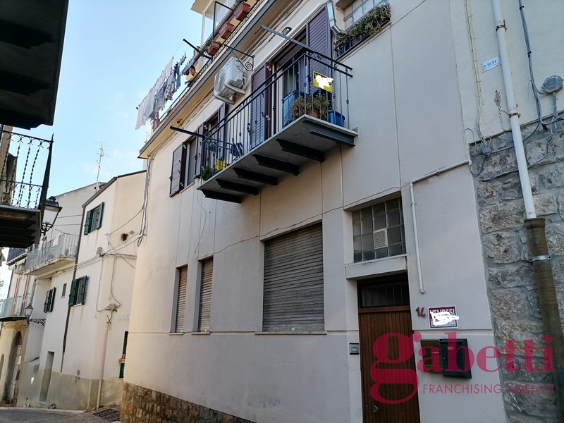 Bilocale in Vendita a Cefalù, zona SANT'AMBROGIO, 145'000€, 75 m²