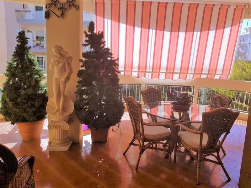 Appartamento in Vendita a Siracusa, zona GROTTICELLE, 220'000&euro;, 150 m²