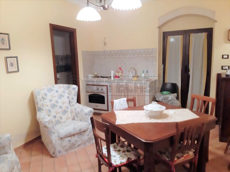Casa Indipendente in Vendita a Palazzolo Acreide, 85'000€, 98 m², arredato