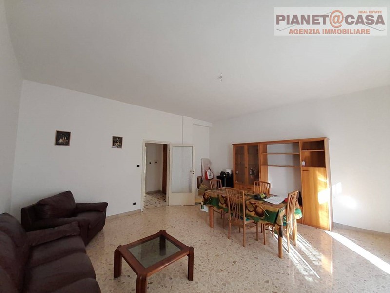 Appartamento in Vendita a Ascoli Piceno, zona PORTA MAGGIORE, 140'000€, 120 m²
