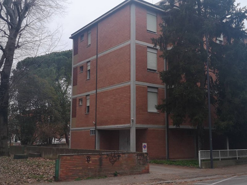 Quadrilocale in Vendita a Ravenna, zona Nullo Baldini, 119'000€, 120 m²