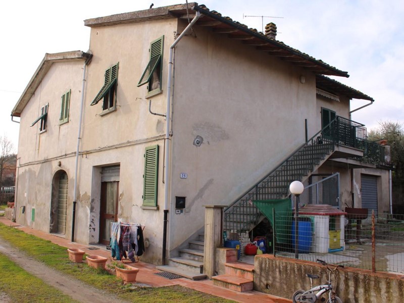 Casa Indipendente in Vendita a Castelfiorentino, 450'000€, 456 m², arredato, con Box