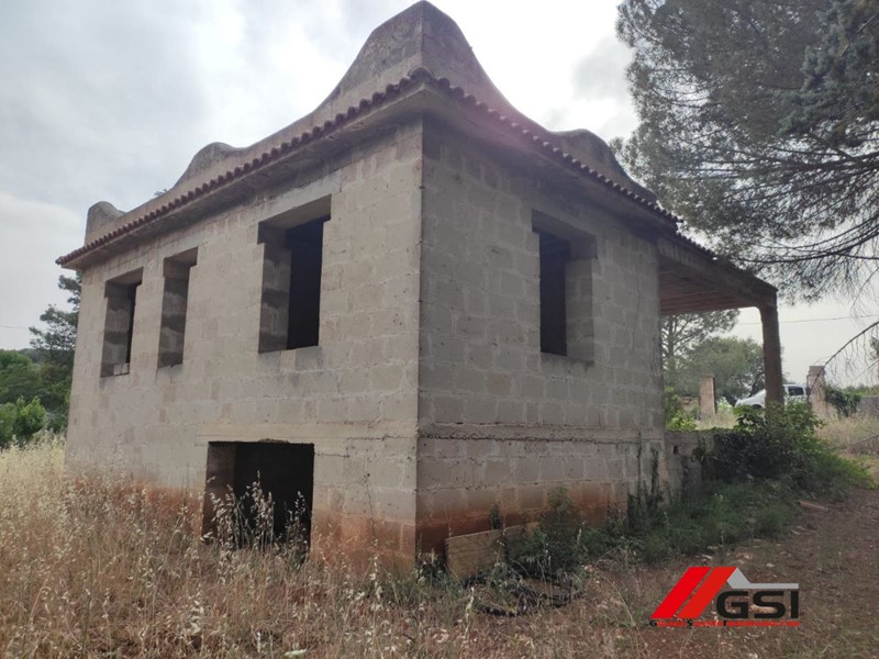 Villa in Vendita a Ceglie Messapica, 75'000€, 5569 m²