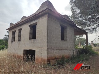 Villa in Vendita a Ceglie Messapica, 75'000€, 5569 m²