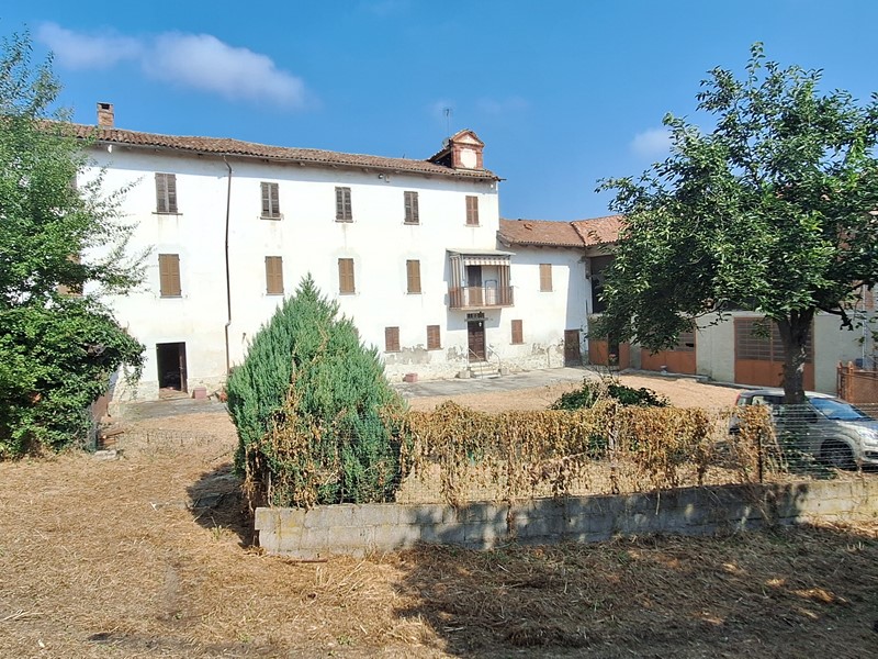 Cascina in Vendita a Isola d'Asti, zona isola villa, 60'000&euro;, 600 m²