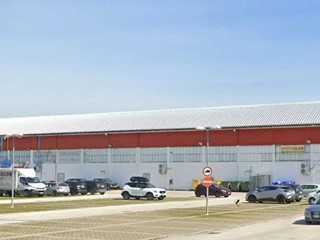 Capannone in Vendita a San Benedetto del Tronto, 500€, 1000 m²