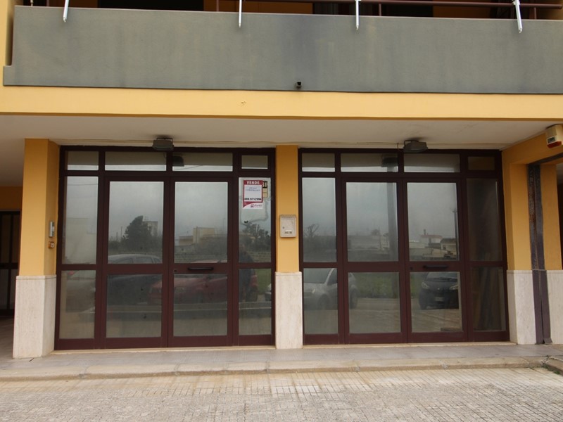 Negozio in Vendita a Manduria, 65'000€, 50 m²
