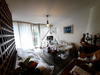 Casa Indipendente in Vendita a Lucca, zona San Michele in Escheto, 900'000€, 300 m²