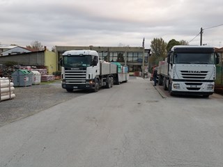 Immobile commerciale in Affitto a Lucca, zona Pontetetto, 2'500€, 5250 m², arredato