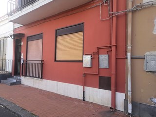 Casa Semi Indipendente in Vendita a Trecastagni, zona centro, 104'000€, 60 m²