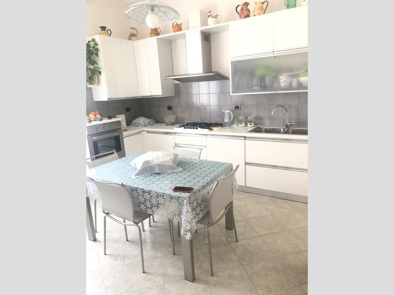 Casa Semi Indipendente in Vendita a Massa, zona Marina di Massa, 330'000€, 125 m²