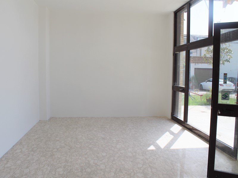 Immobile commerciale in Affitto a Perano, 600&euro;, 87 m²