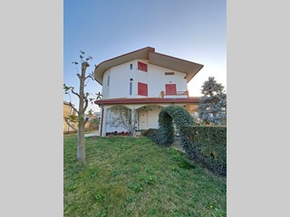 Casa Indipendente in Vendita a Lanciano, 310'000€, 246 m²