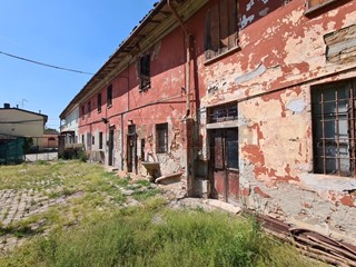 Rustico in Vendita a Sesto ed Uniti, 35'000&euro;, 200 m²