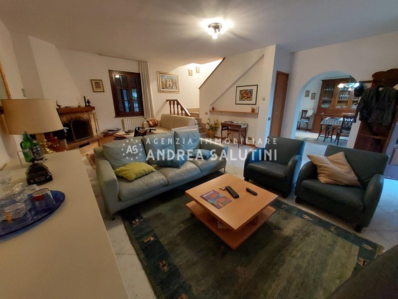 Villetta a schiera in Vendita a Buti, zona La Croce, 269'000€, 155 m², arredato, con Box
