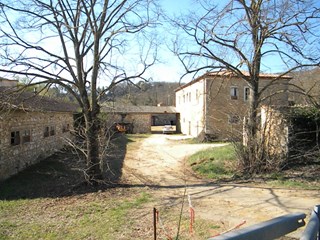Casa Indipendente in Vendita a Rapolano Terme, zona Serre Di Rapolano, 500'000€, 1800 m²