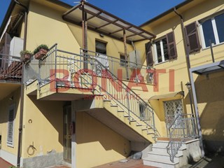 Appartamento in Vendita a Vezzano Ligure, zona Fornola, 155'000€, 109 m²