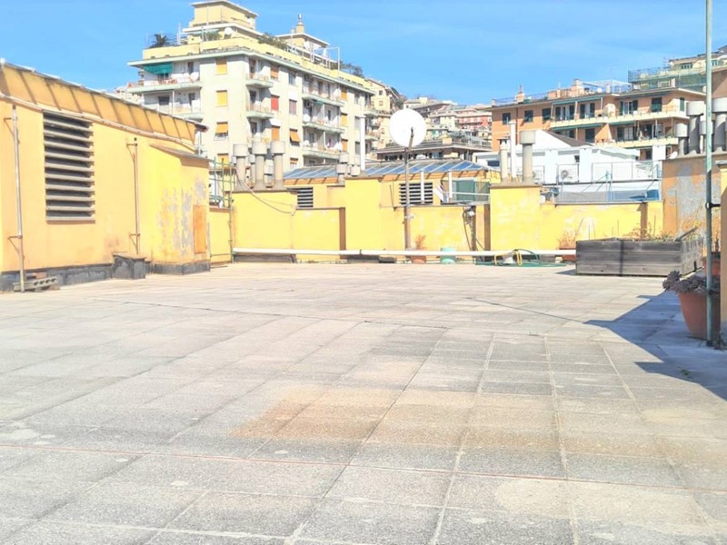 Attico in Vendita a Genova, zona Sampierdarena, 239'000€, 161 m²