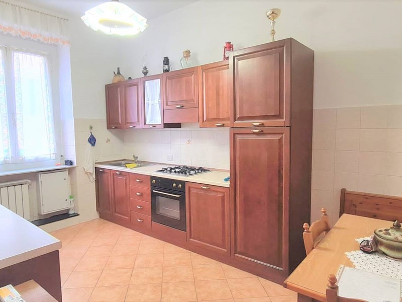 Appartamento in Vendita a Genova, zona Sampierdarena, 67'000€, 78 m²