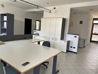 Ufficio in Vendita a Lucca, zona Sant'Anna, 348'000€, 167 m²