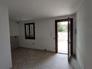 Trilocale in Vendita a Empoli, 225'000€, 55 m², con Box