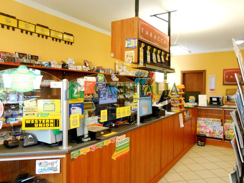 Attività commerciale in Vendita a Ivrea, 140'000€, 80 m²