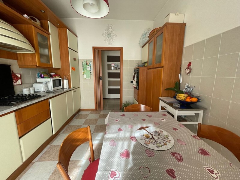 Quadrilocale in Vendita a Castelnuovo Magra, zona Castelnuovo Magra, 155'000€, 110 m²