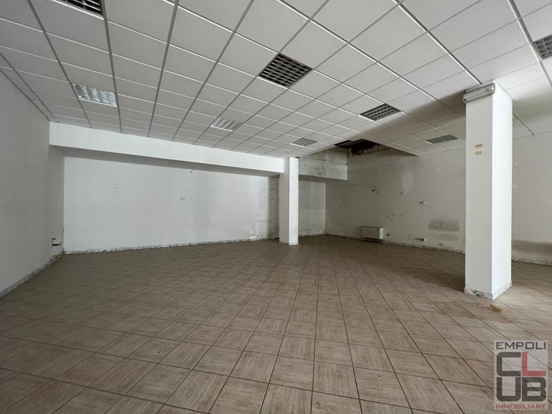Immobile commerciale in Affitto a Empoli, 1'900&euro;, 300 m²