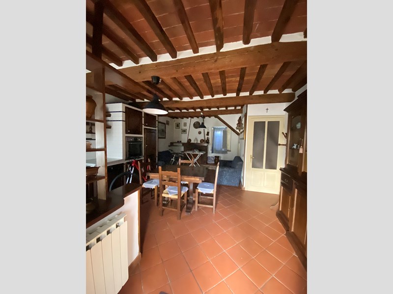 Casa Indipendente in Affitto a Capannori, zona Camigliano, 600€, 100 m², arredato