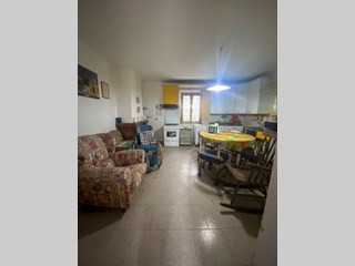 Casa Indipendente in Vendita a Montecarlo, 120'000€, 85 m²