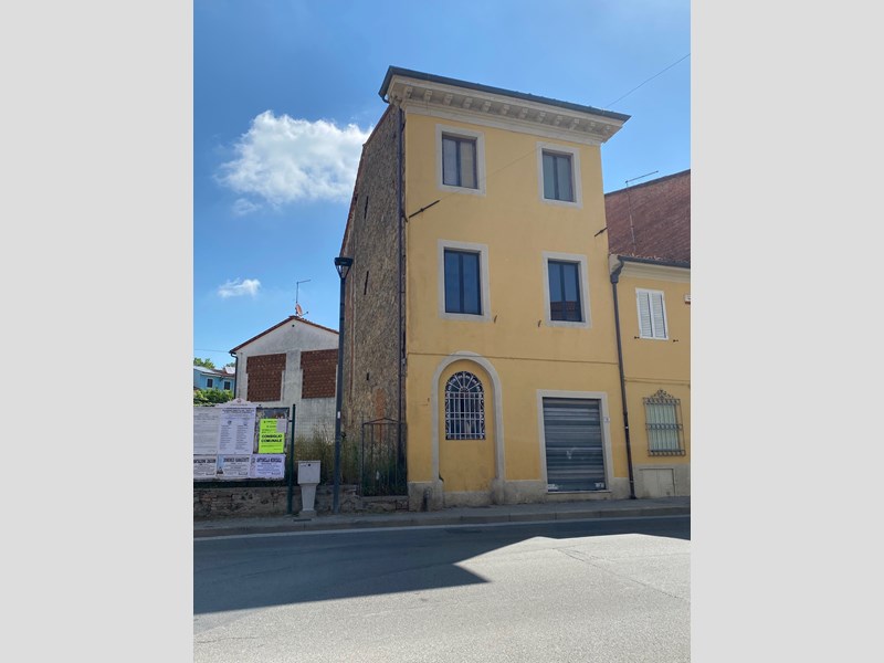 Casa Indipendente in Vendita a Porcari, 79'000€