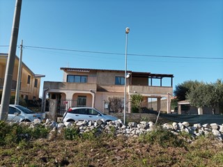 Villa in Vendita a Ragusa, zona Contrada Gatto Corvino , 220'000&euro;, 220 m²
