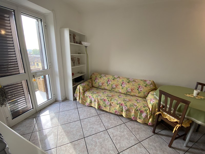 Appartamento in Vendita a Porcari, 96'000€, 75 m²