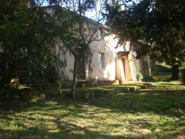 Casa di corte in Vendita a Lucca, zona Arsina, 500'000€, 375 m²