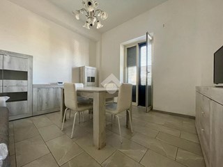 Bilocale in Vendita a Palermo, zona Via Messina Marine, 77'000€, 75 m²