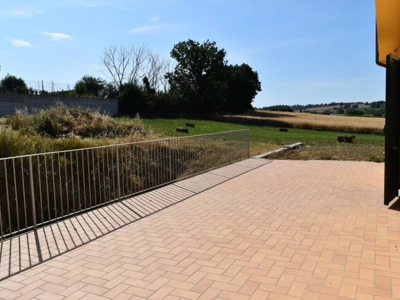 Casa Semi Indipendente in Vendita a Perugia, zona v, 250'000€, 200 m²