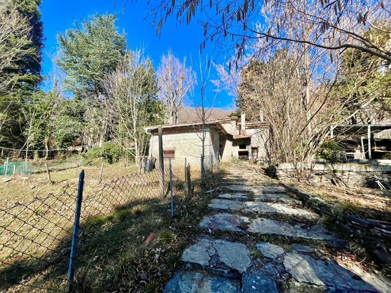 Casa Indipendente in Vendita a Stazzema, zona Terrinca, 250'000€, 180 m², arredato, con Box