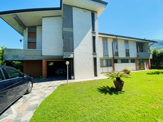 Casa Indipendente in Vendita a Seravezza, 750'000&euro;, 300 m²