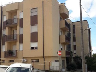 Quadrilocale in Vendita a Pianopoli, 60'000€, 100 m²
