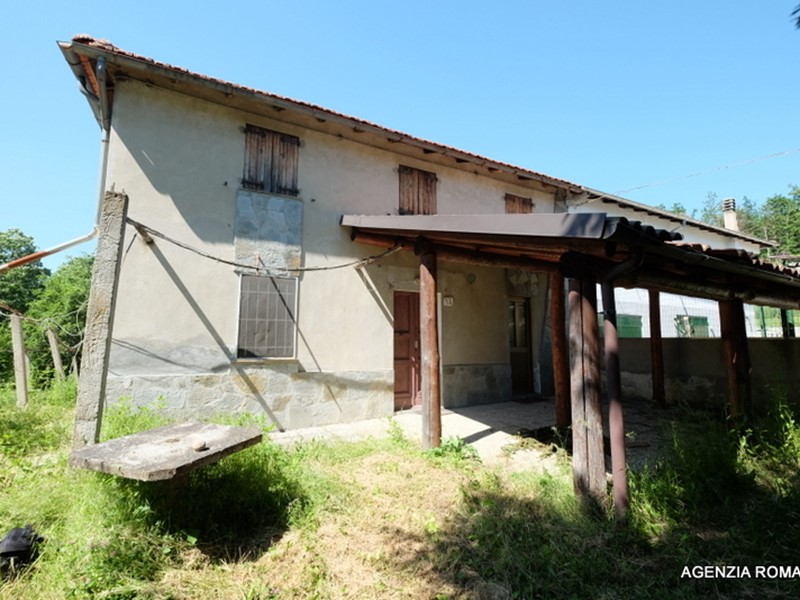Casa Semi Indipendente in Vendita a Pareto, 65'000€, 147 m²
