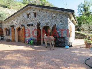 Casa Indipendente in Vendita a Bolano, 300'000&euro;, 140 m²