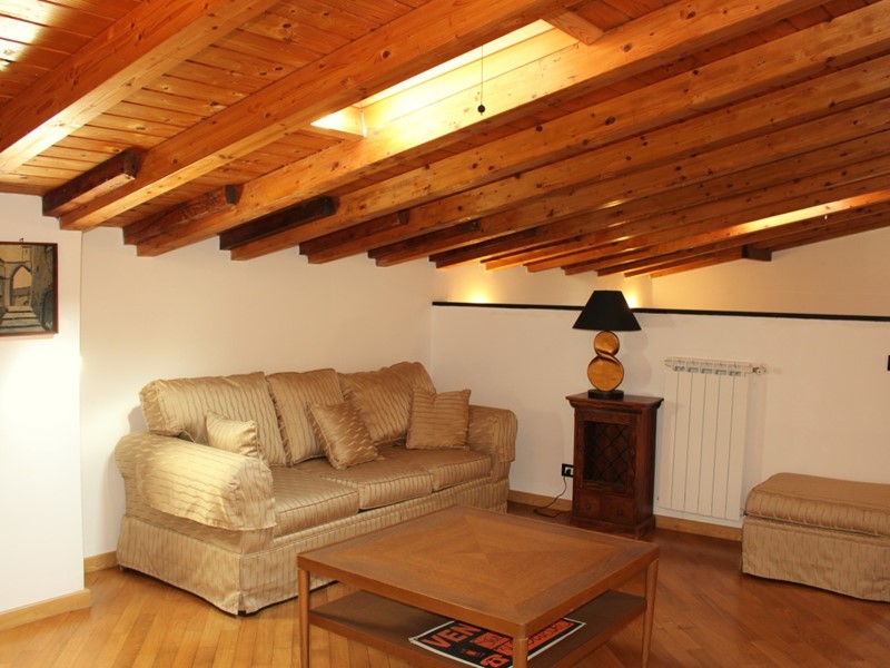 Trilocale in Vendita a Uscio, zona Uscio Centro, 98'000€, 74 m²