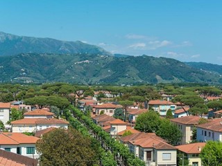 Bilocale in Affitto a Camaiore, zona Lido Di Camaiore, 15'000€, 45 m², arredato