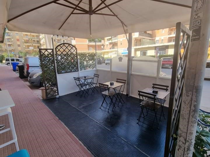 Attività commerciale in Vendita a Siracusa, zona Via dell'olimpiade , 40 m², arredato