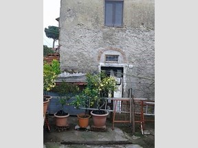 Casale in Vendita a Vicopisano, 135'000€, 240 m²