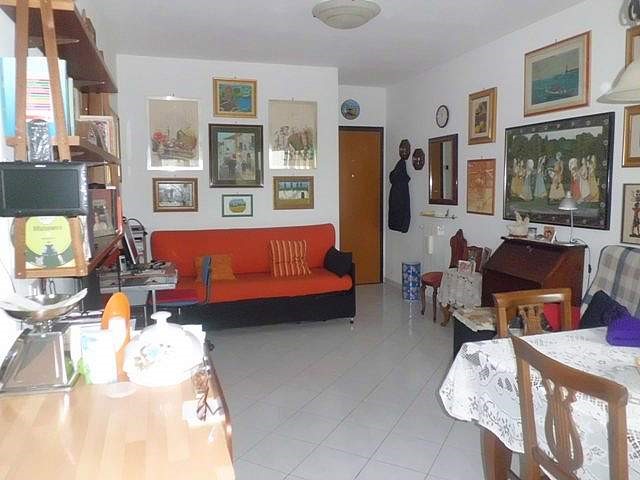 Bilocale in Vendita a Cascina, zona Titignano, 165'000€, 50 m², arredato, con Box