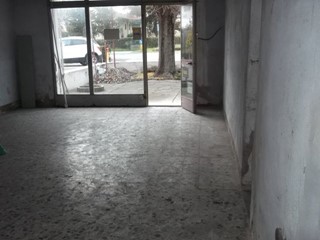 Immobile commerciale in Vendita a Vicopisano, zona San Giovanni Alla Vena, 130'000€, 120 m²