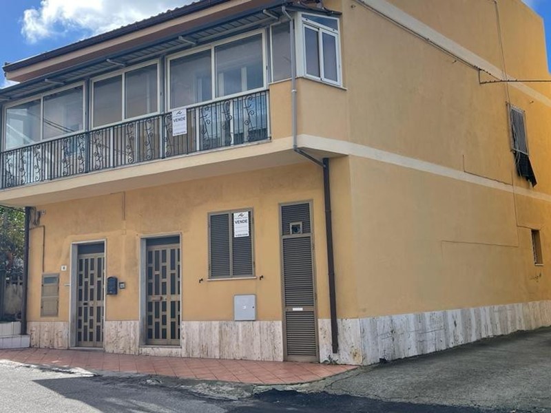 Casa Indipendente in Vendita a Ricadi, zona San NicolÃ², 125'000€, 235 m²
