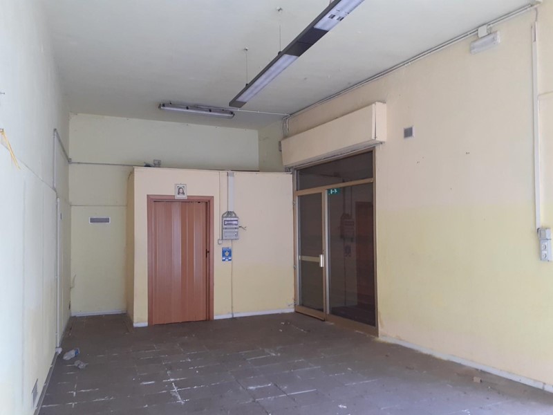 Immobile commerciale in Vendita a Pontedera, 40'000€, 50 m²