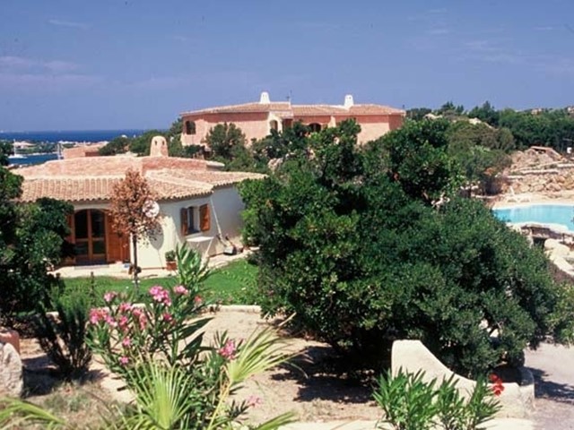 Villa in Affitto a Arzachena, 12'000€, 150 m²